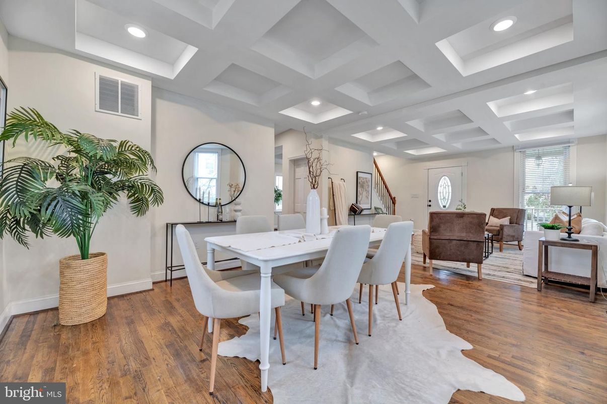 Dining room, Interior, Living room, Recessed Lighting, Wood Texture Flooring