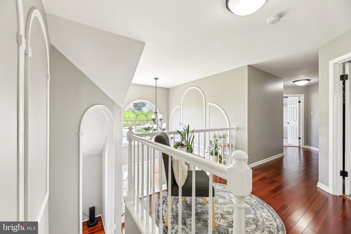 Chandelier, Interior, Wood Texture Flooring