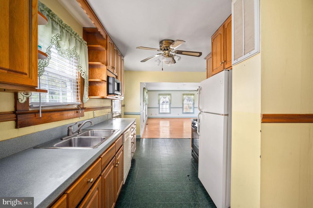 Interior, Kitchen, Wood Texture Flooring