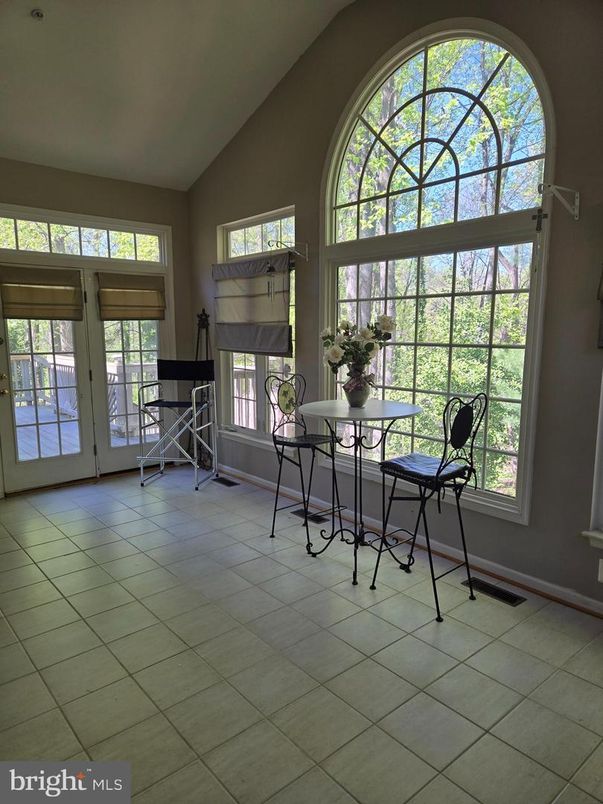 Dining room, Interior