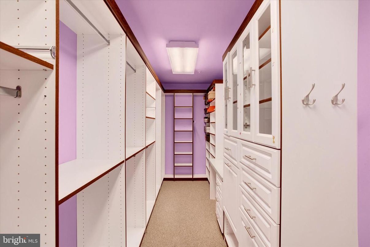 Interior, Walk-in Closets