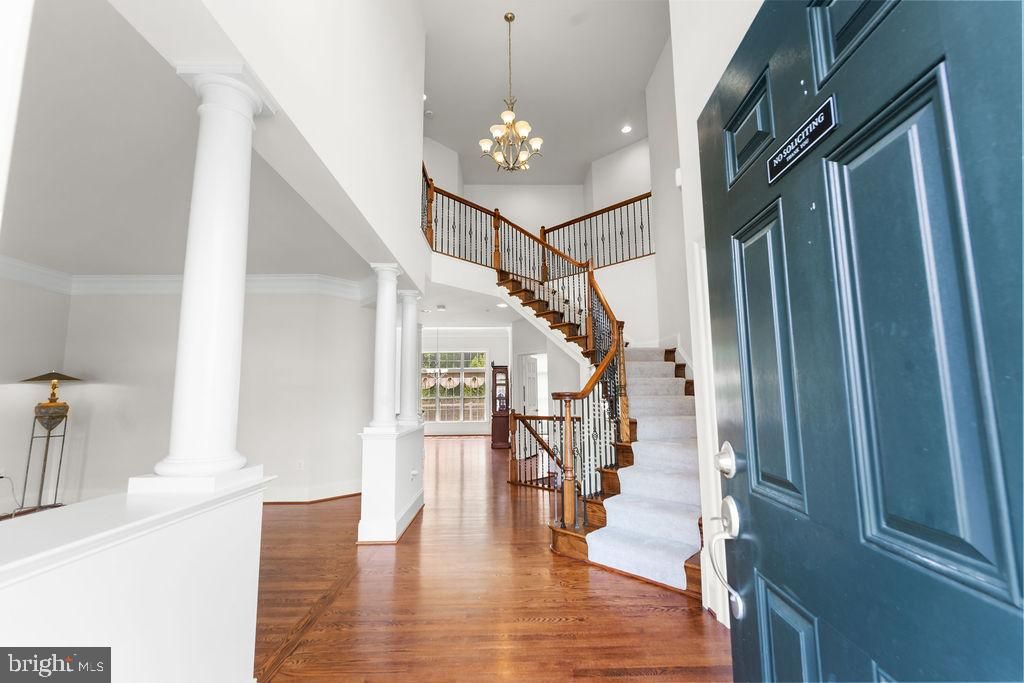 Chandelier, Interior, Recessed Lighting, Wood Texture Flooring