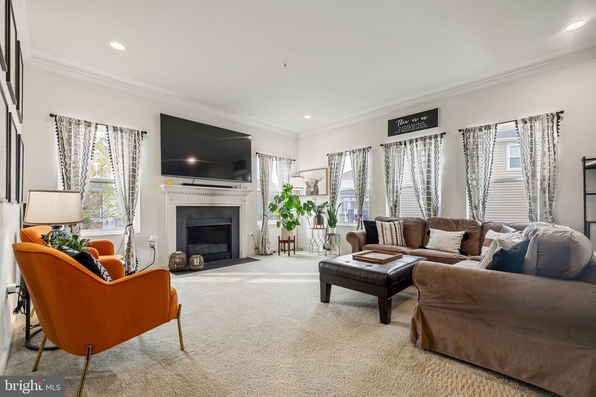 Fireplace, Interior, Living room, Recessed Lighting