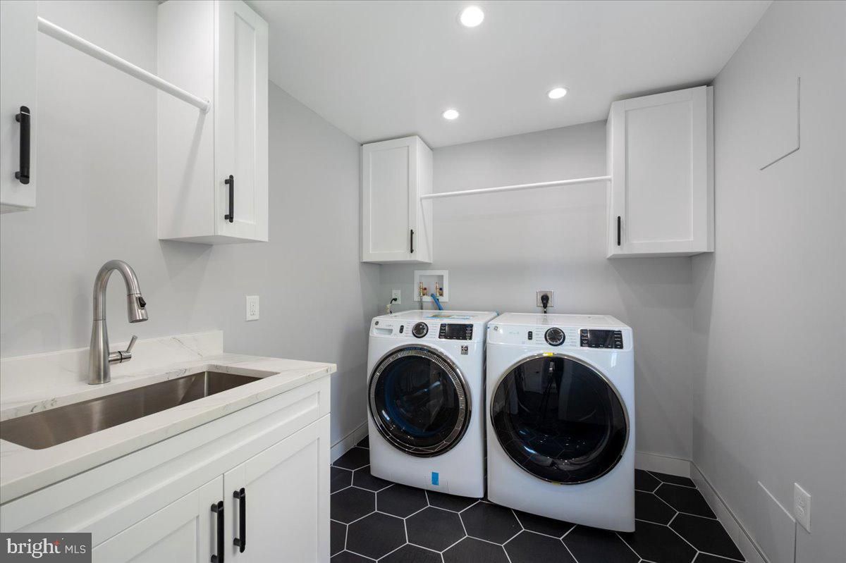 Interior, Recessed Lighting, Washer