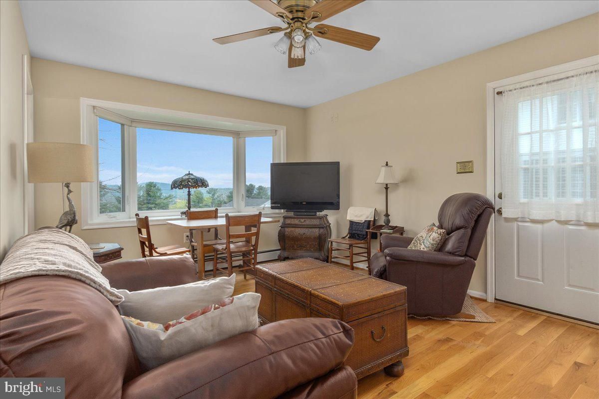 Dining room, Interior, Living room, Wood Texture Flooring