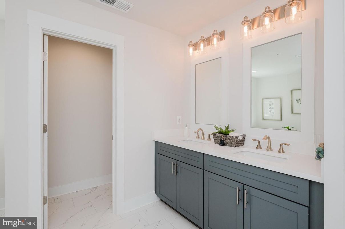 Bathroom, Dual Sink Vanities, Interior, Marble