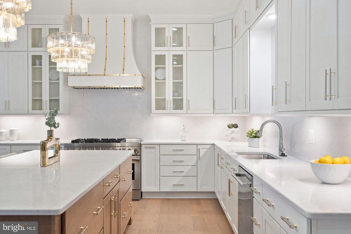 Chandelier, Interior, Kitchen, Stainless Steel Appliances, Wood Texture Flooring