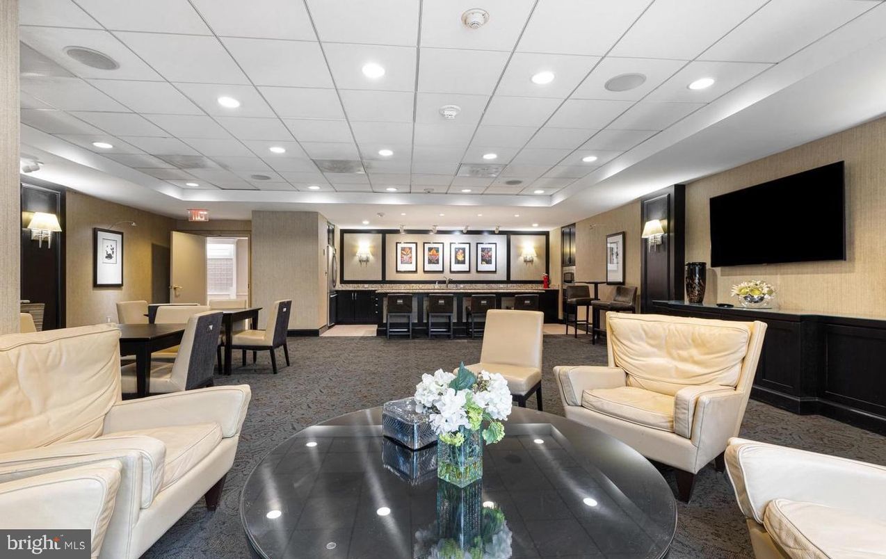 Dining room, Interior, Living room, Recessed Lighting
