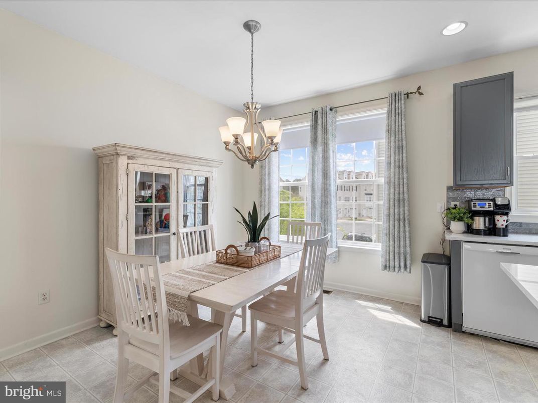 Chandelier, Dining room, Interior, Recessed Lighting