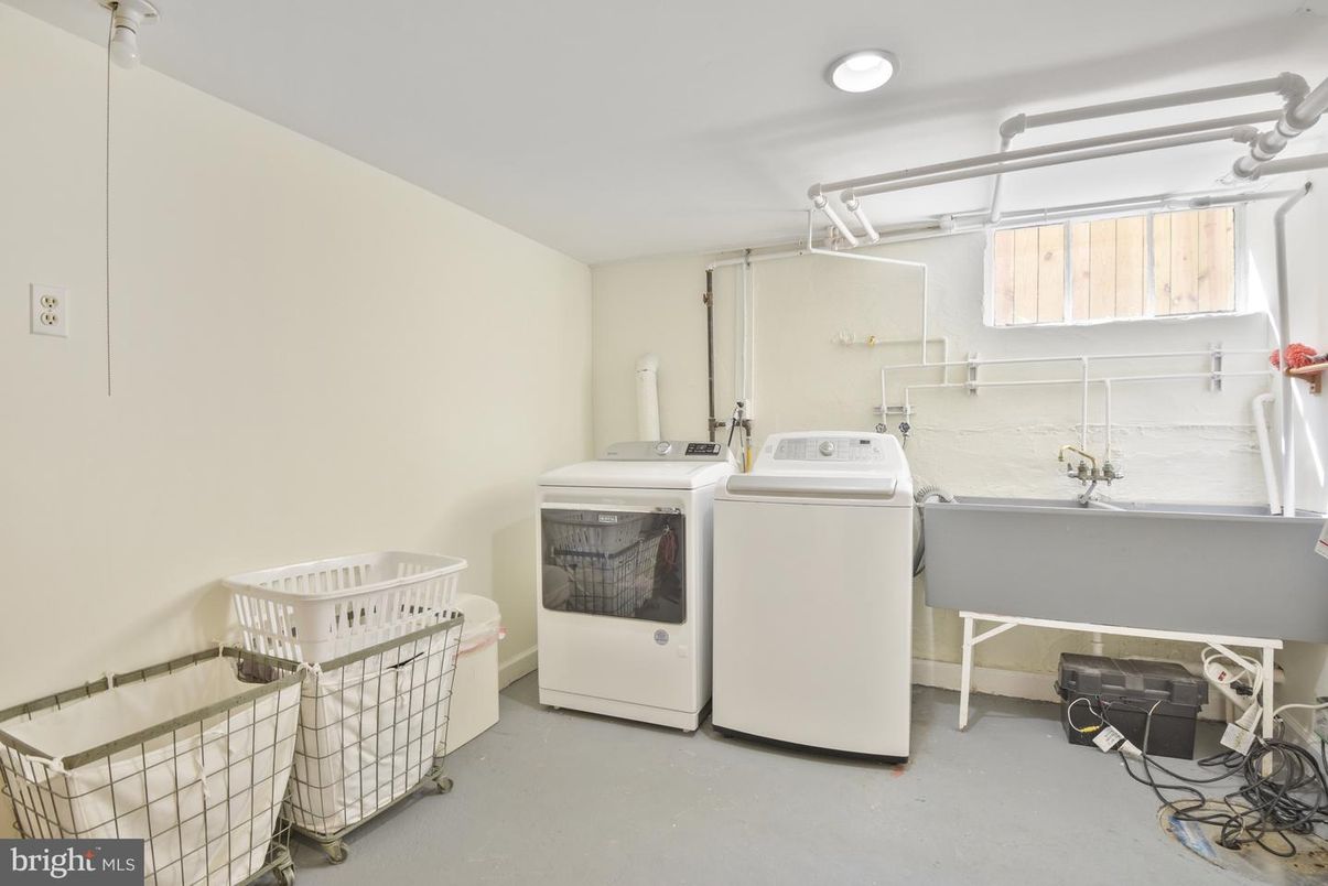 Interior, Washer