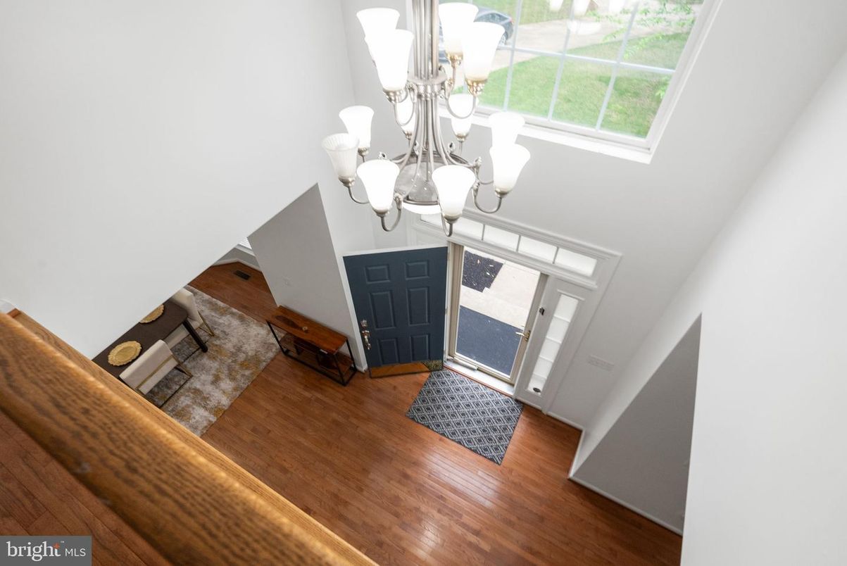 Chandelier, Interior, Wood Texture Flooring