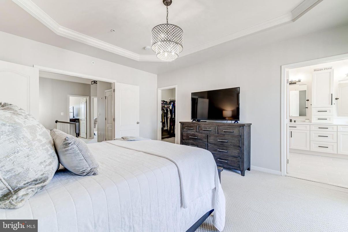 Bedroom, Interior, Pendant Lights