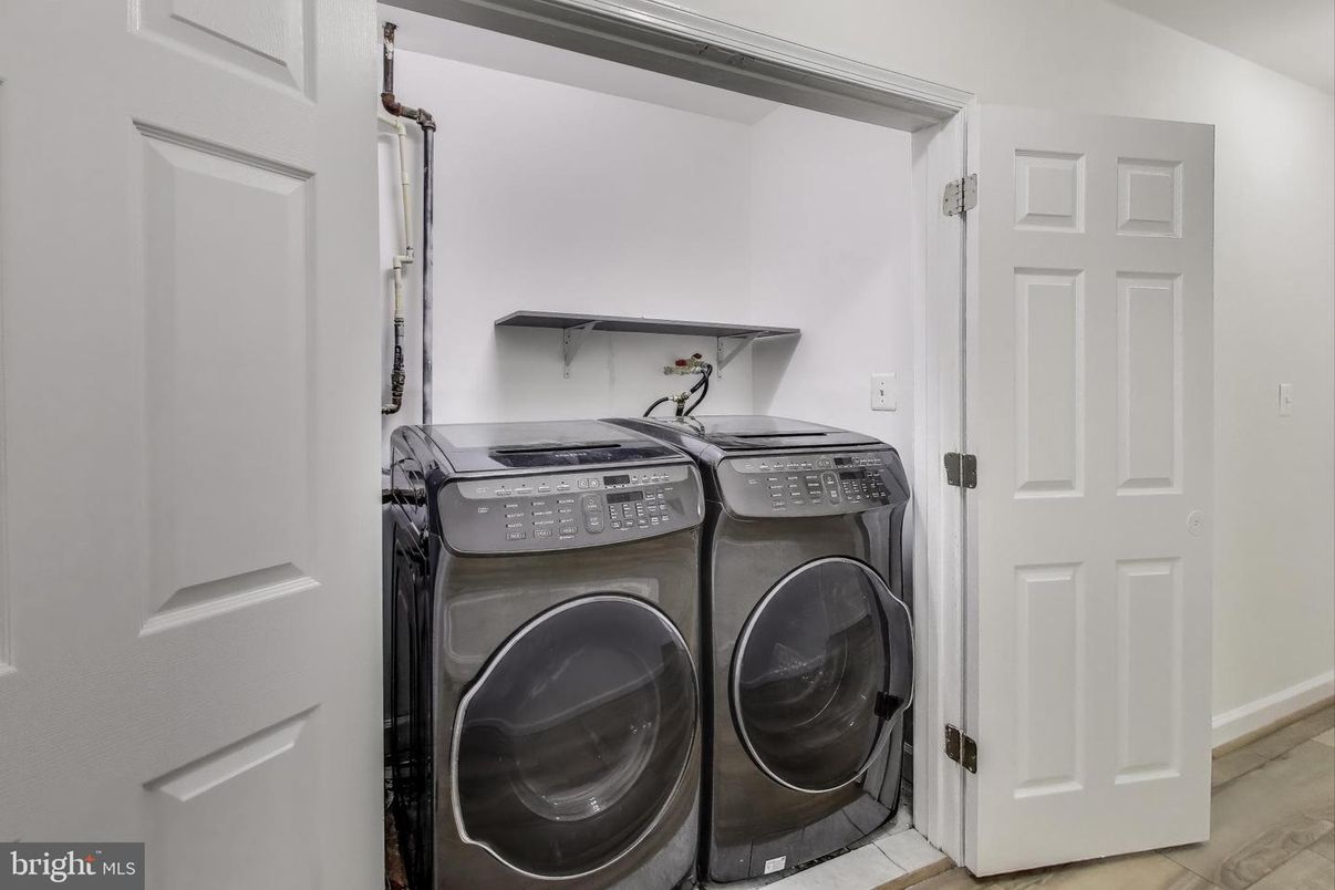 Interior, Washer