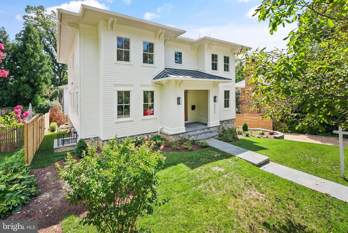 Backyard, Exterior, Facade, Georgian
