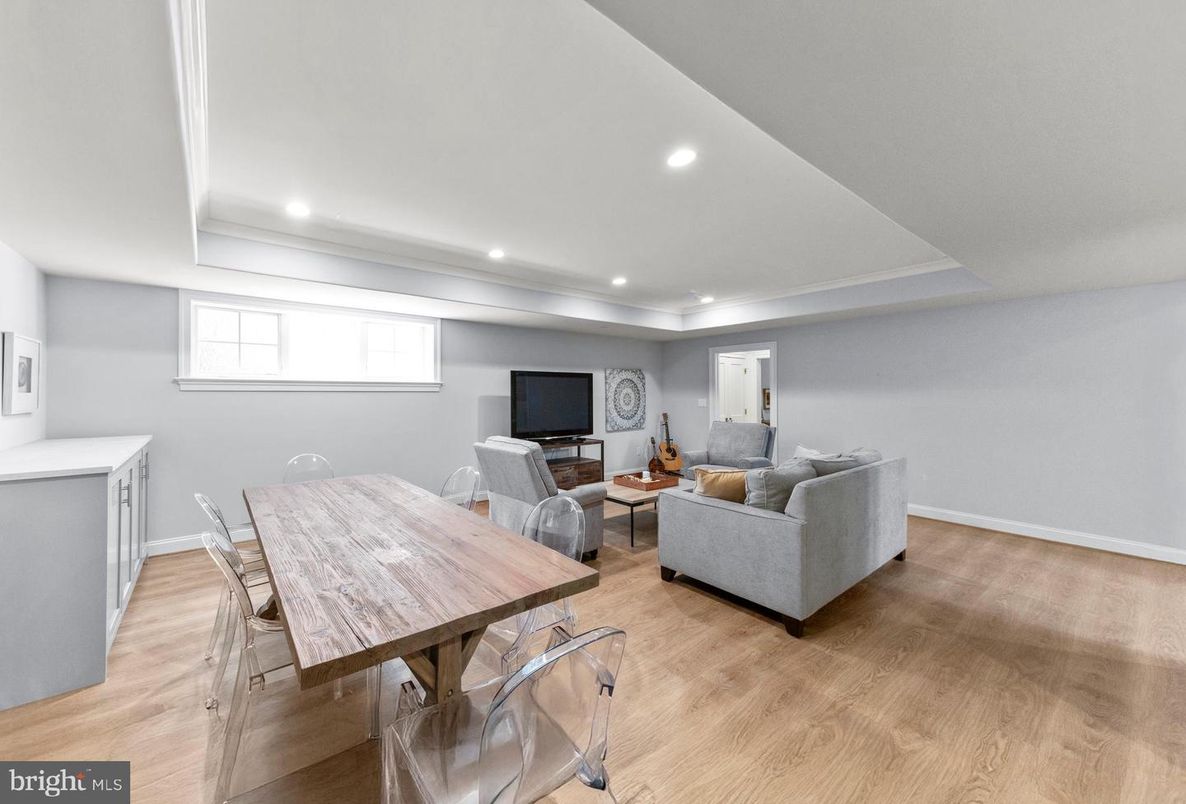 Dining room, Interior, Living room, Recessed Lighting, Wood Texture Flooring