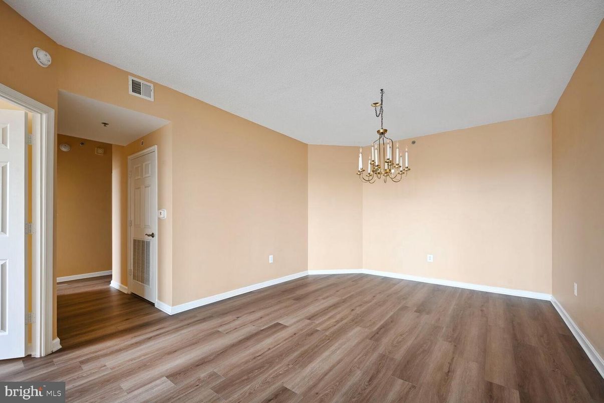 Chandelier, Empty room, Interior, Wood Texture Flooring