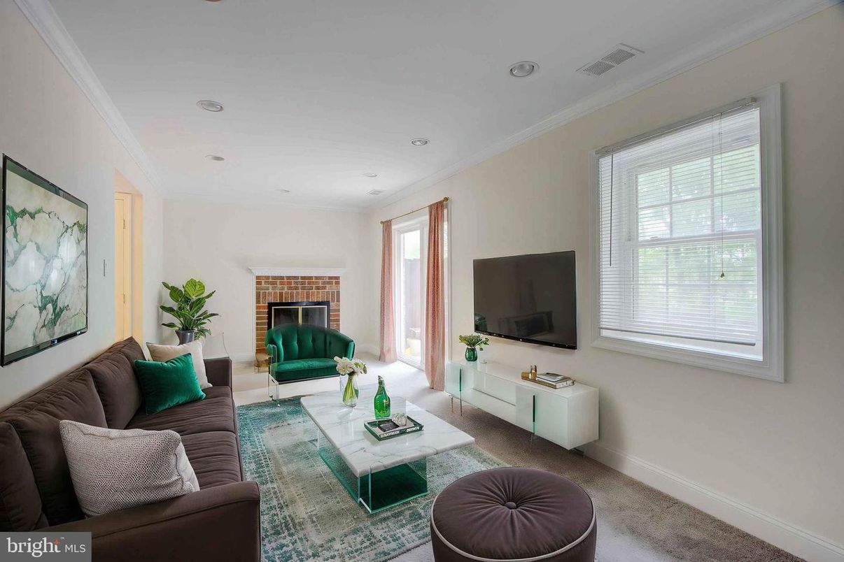 Fireplace, Interior, Living room, Recessed Lighting