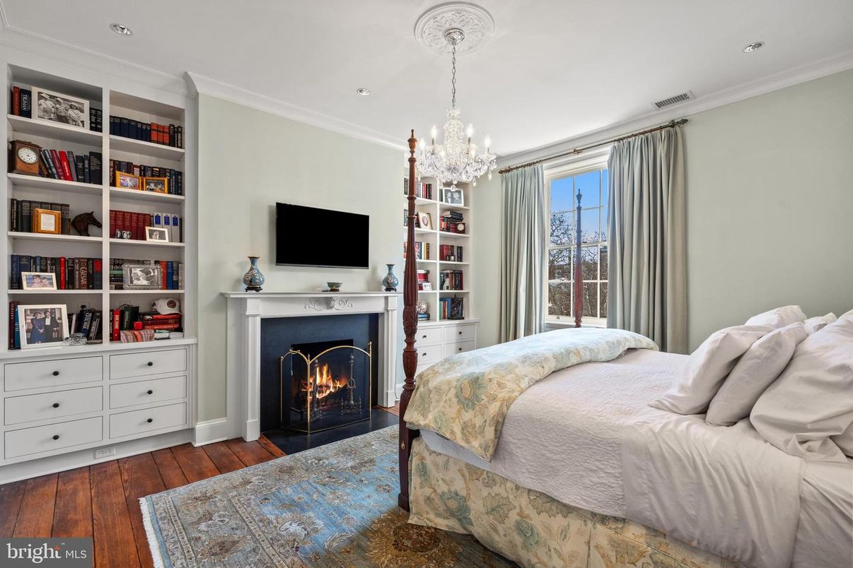 Bedroom, Chandelier, Fireplace, Interior, Recessed Lighting, Wood Texture Flooring