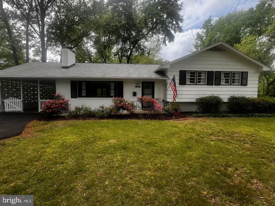 Attached, Backyard, Exterior, Facade, Ranch