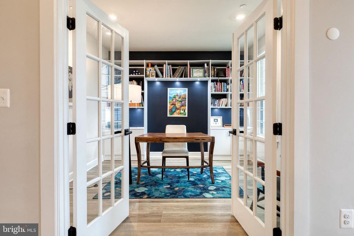 Home Office, Interior, Recessed Lighting, Wood Texture Flooring
