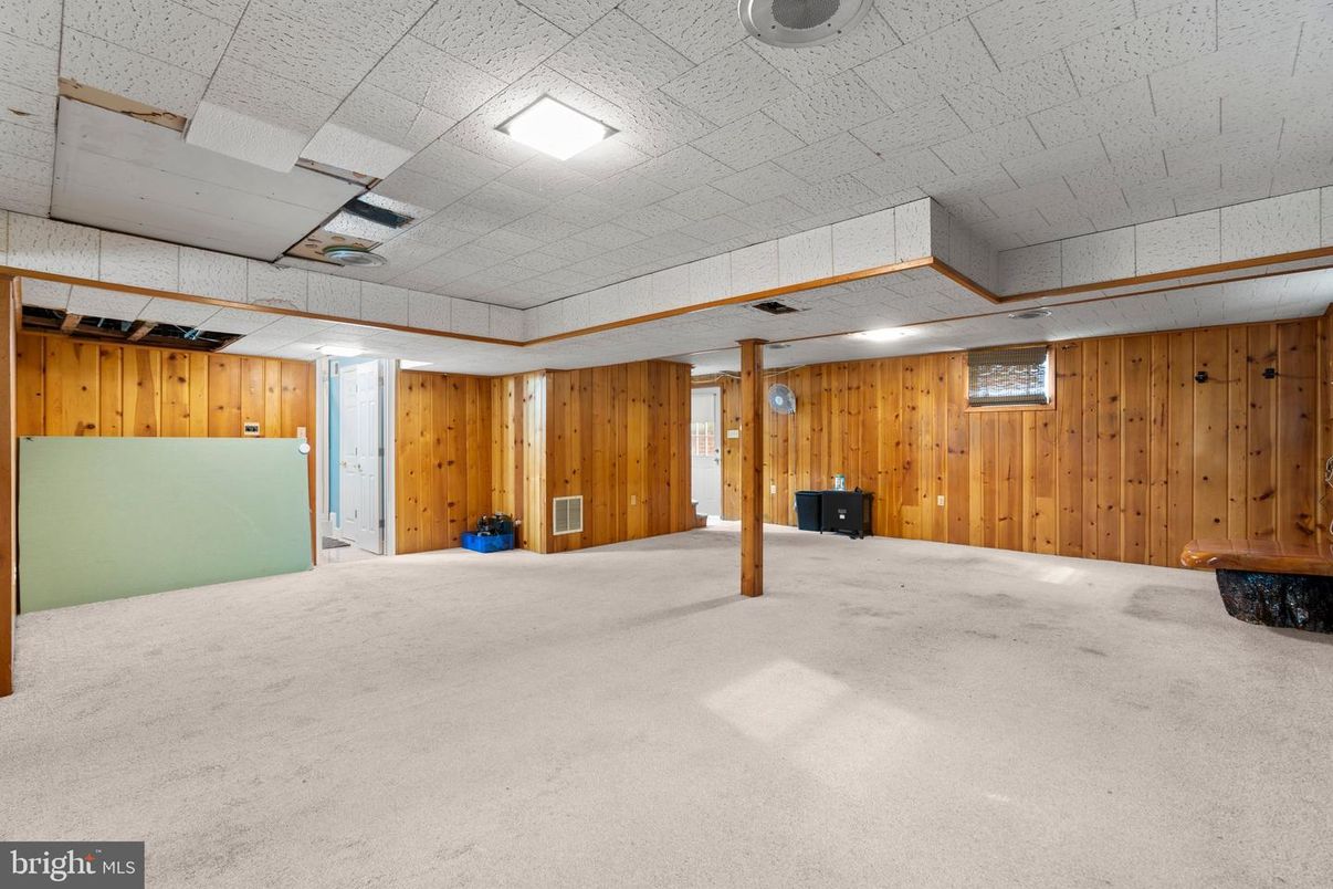 Interior, Wooden Walls