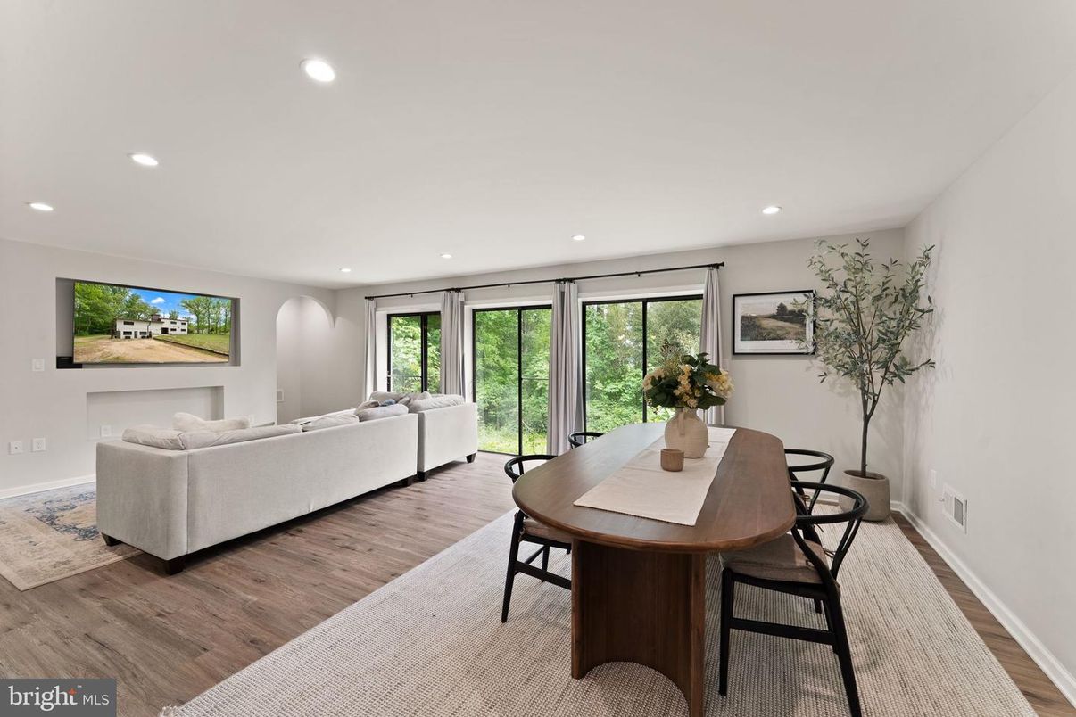 Dining room, Interior, Living room, Recessed Lighting, Wood Texture Flooring