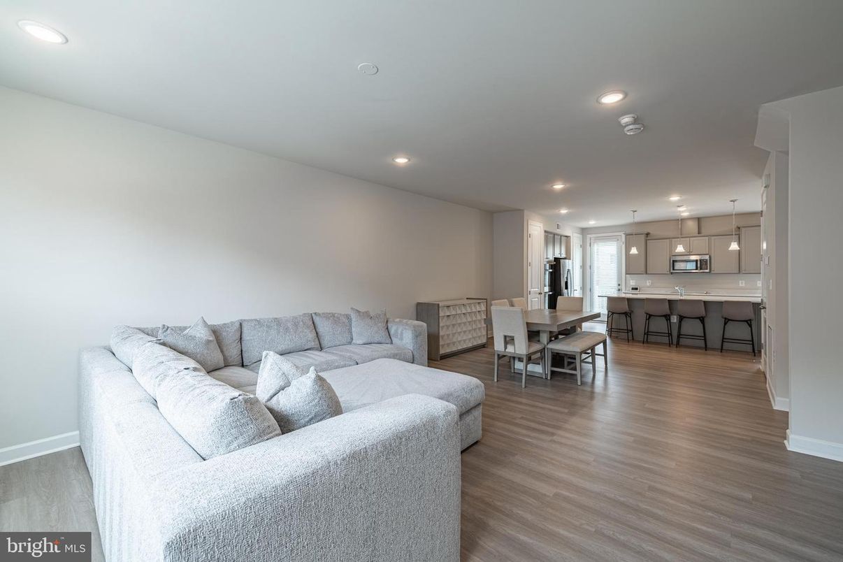 Dining room, Interior, Kitchen, Living room, Pendant Lights, Recessed Lighting, Wood Texture Flooring