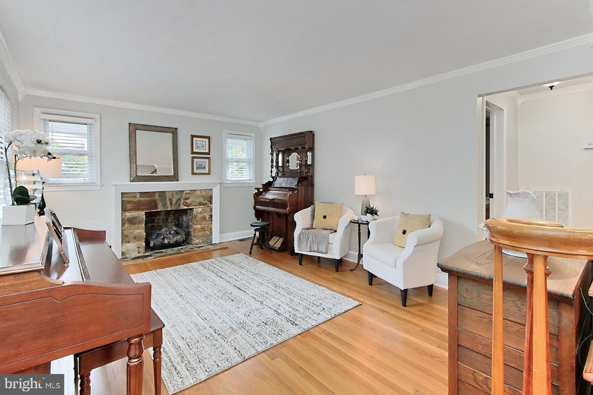 Fireplace, Interior, Piano, Wood Texture Flooring