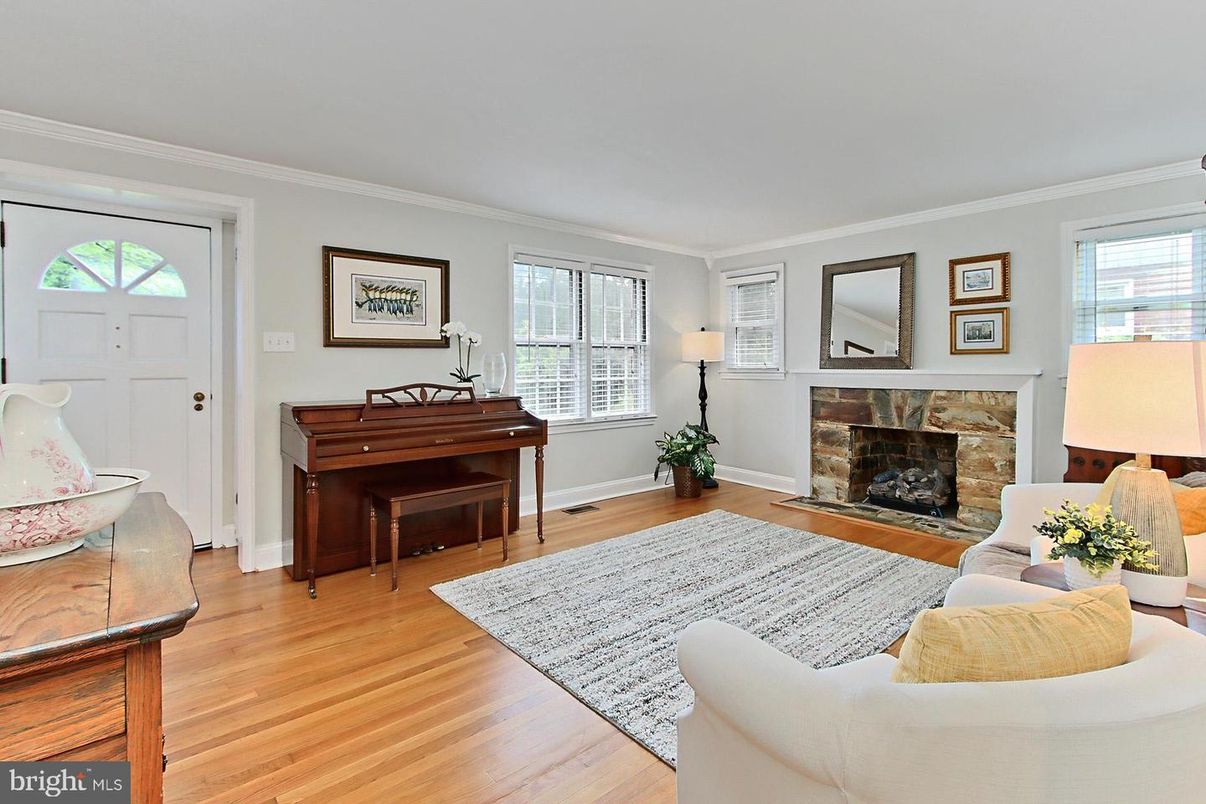 Fireplace, Interior, Living room, Piano, Wood Texture Flooring