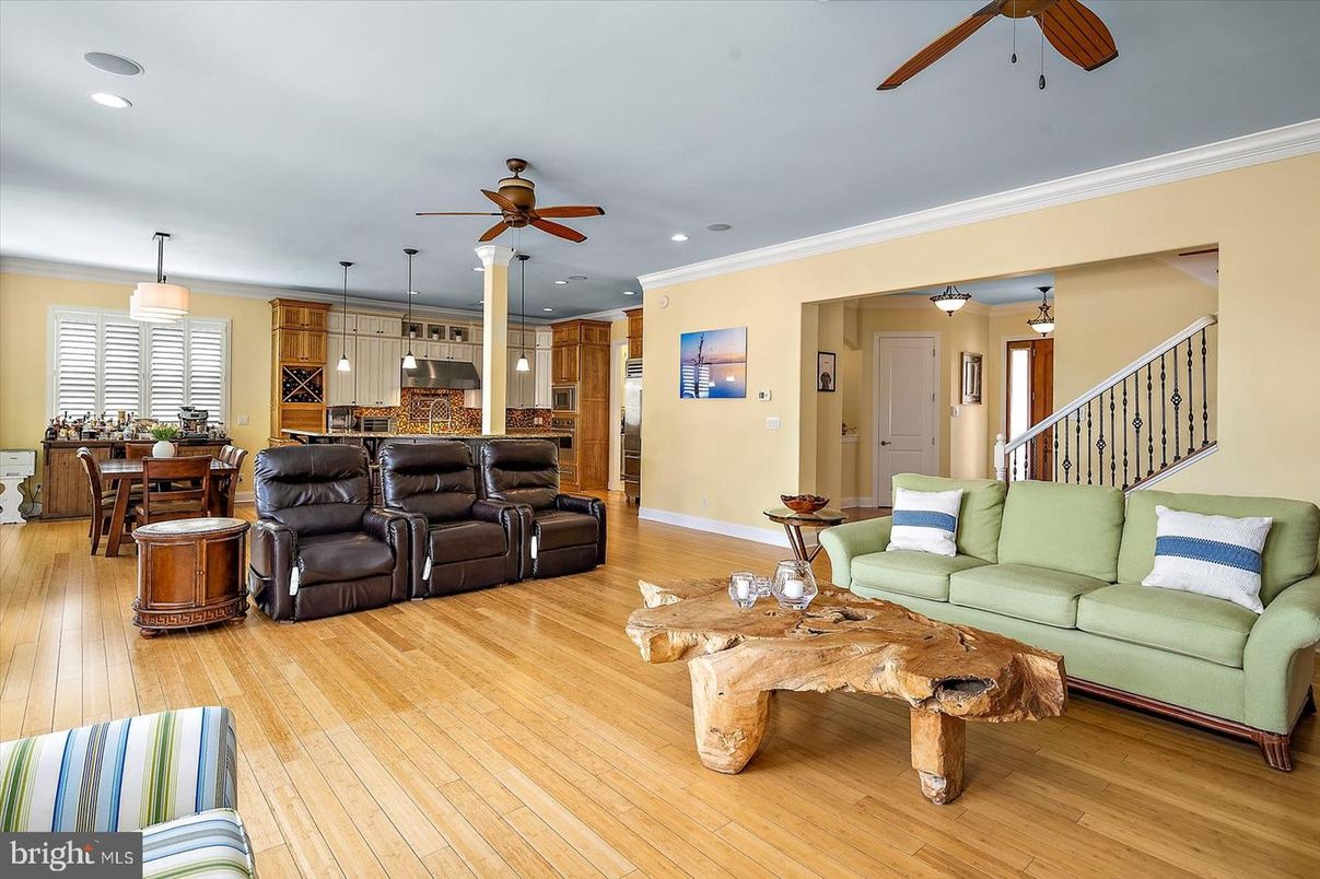 Dining room, Interior, Kitchen, Living room, Pendant Lights, Recessed Lighting, Wood Texture Flooring
