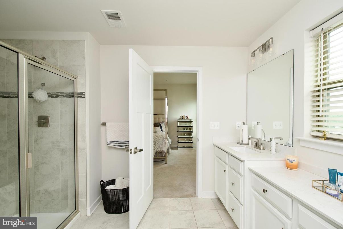 Bathroom, Bedroom, Dual Sink Vanities, Glass Shower, Interior