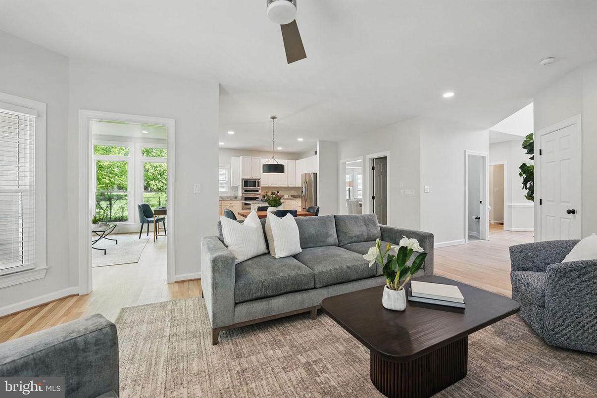 Interior, Kitchen, Living room, Pendant Lights, Recessed Lighting, Stainless Steel Appliances, Wood Texture Flooring