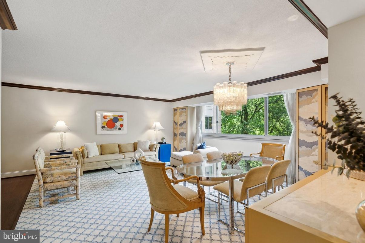 Chandelier, Dining room, Interior, Living room