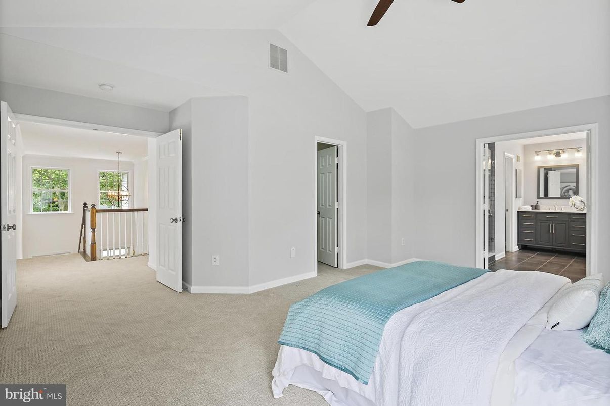Bedroom, Interior, Pendant Lights