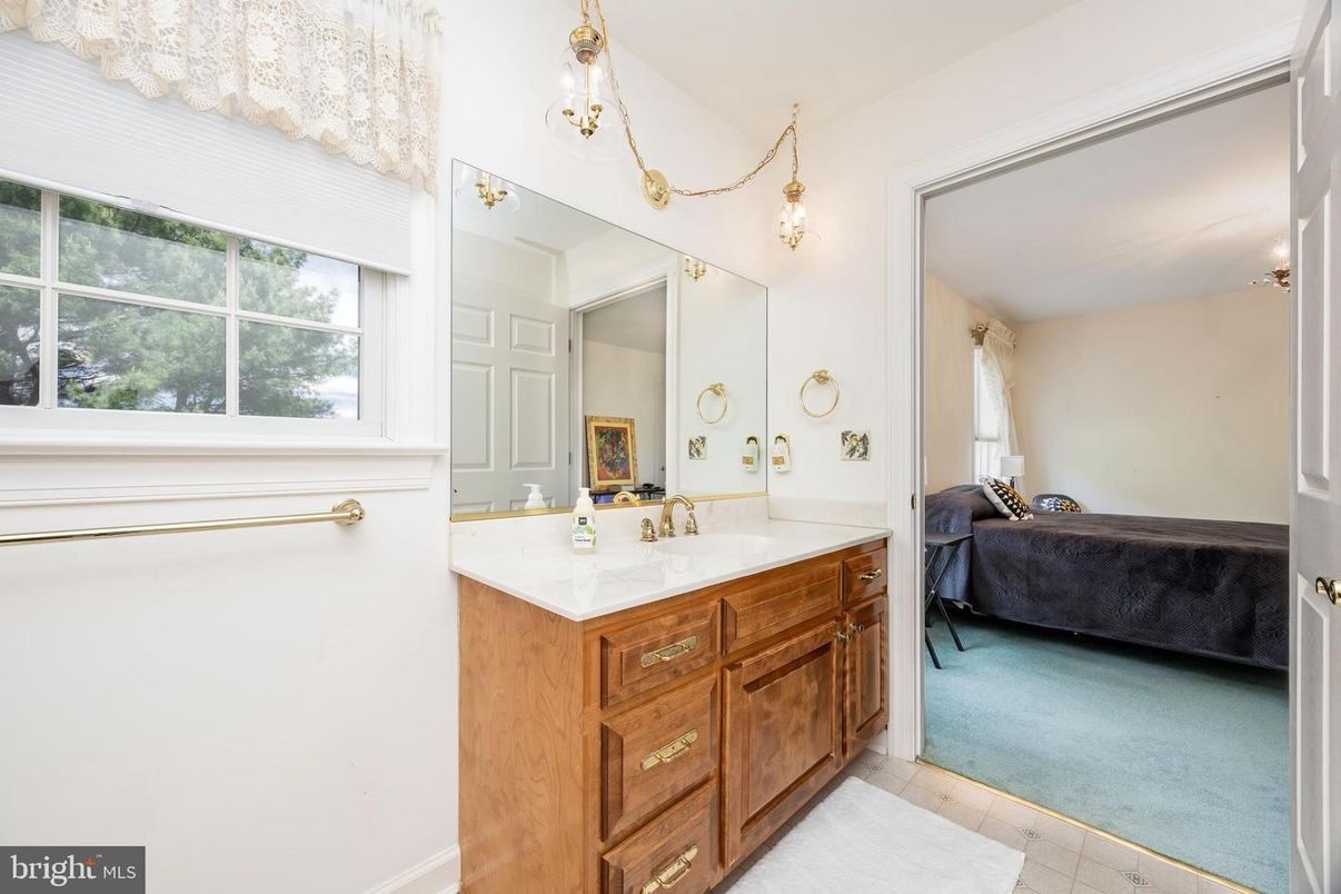 Bathroom, Interior, Pendant Lights