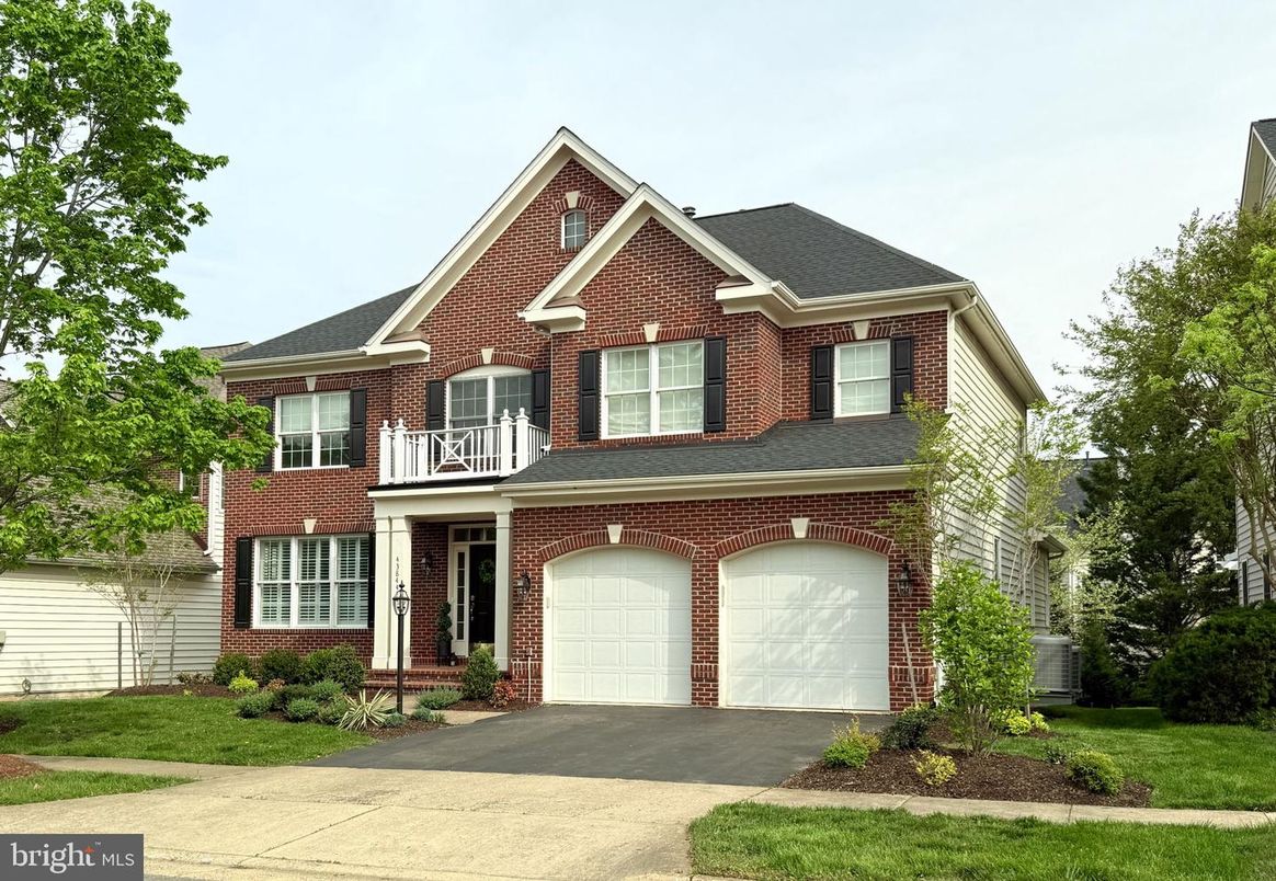 Attached, Exterior, Facade, Brick Facade, Brick Traditional