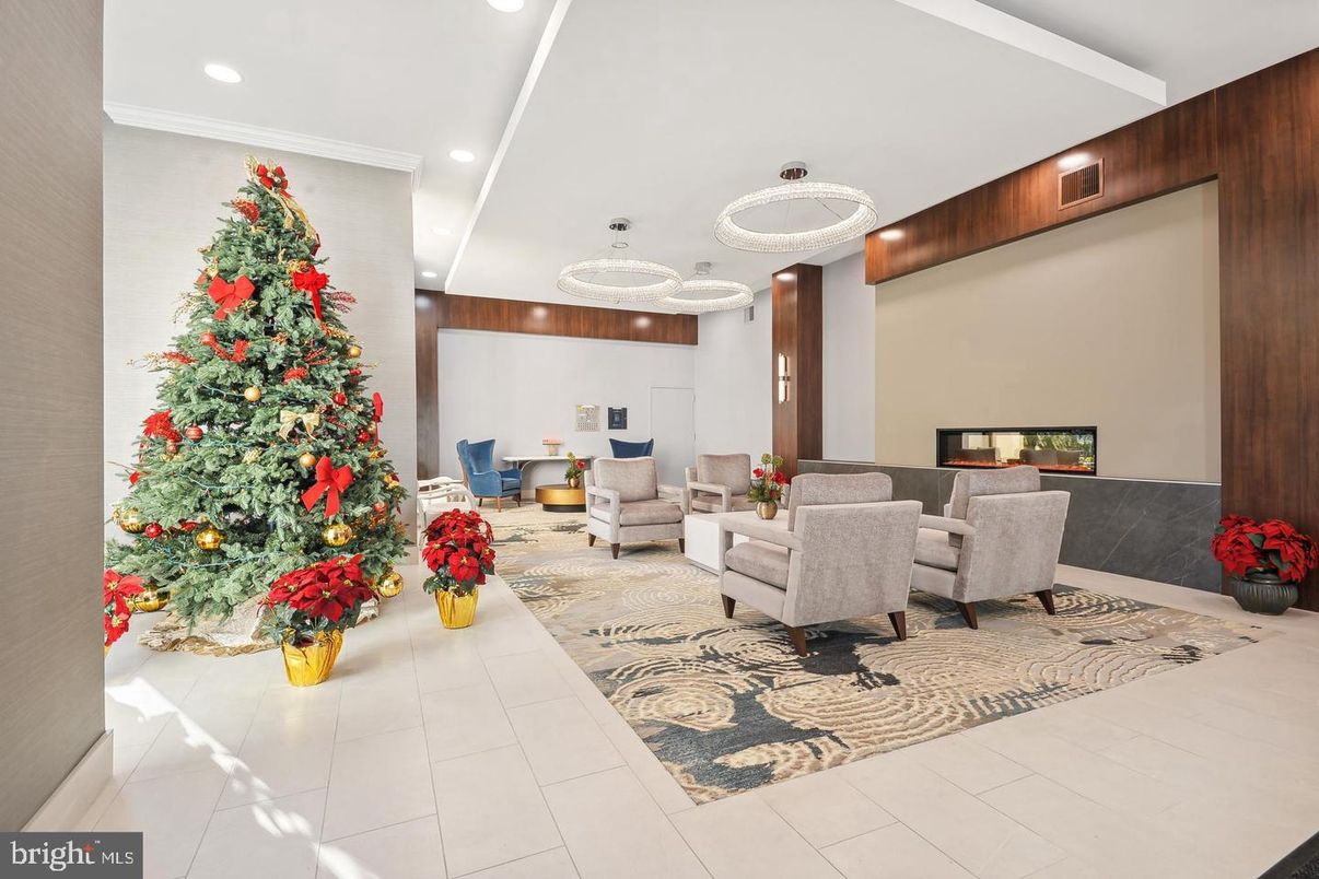 Fireplace, Interior, Living room, Pendant Lights, Recessed Lighting