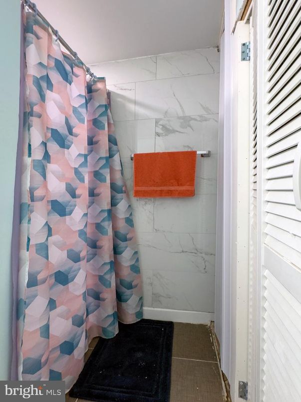 Bathroom, Interior, Marble Walls