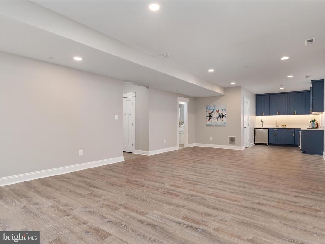Empty room, Interior, Kitchen, Recessed Lighting, Wood Texture Flooring
