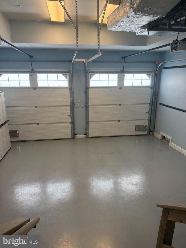 Garage, Interior