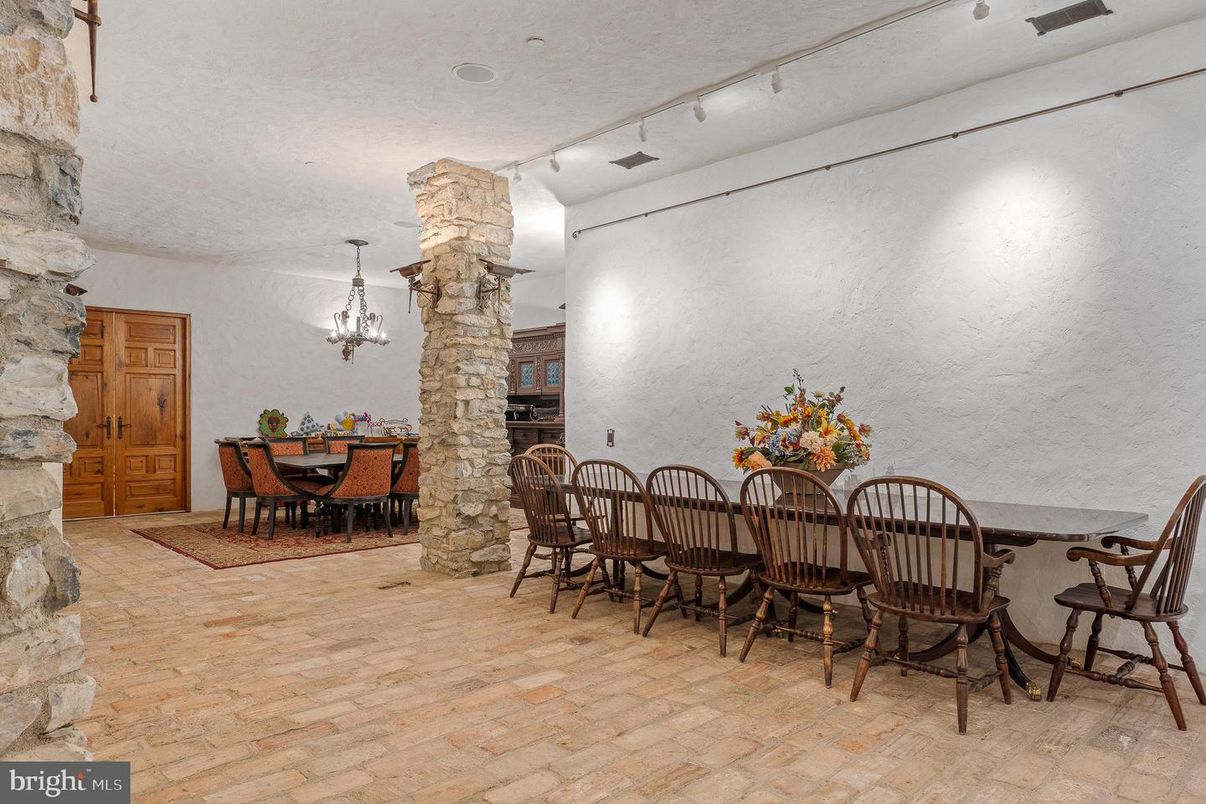 Chandelier, Dining room, Interior