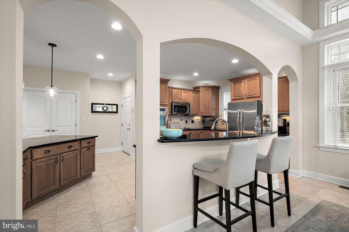 Interior, Kitchen, Pendant Lights, Recessed Lighting, Stainless Steel Appliances