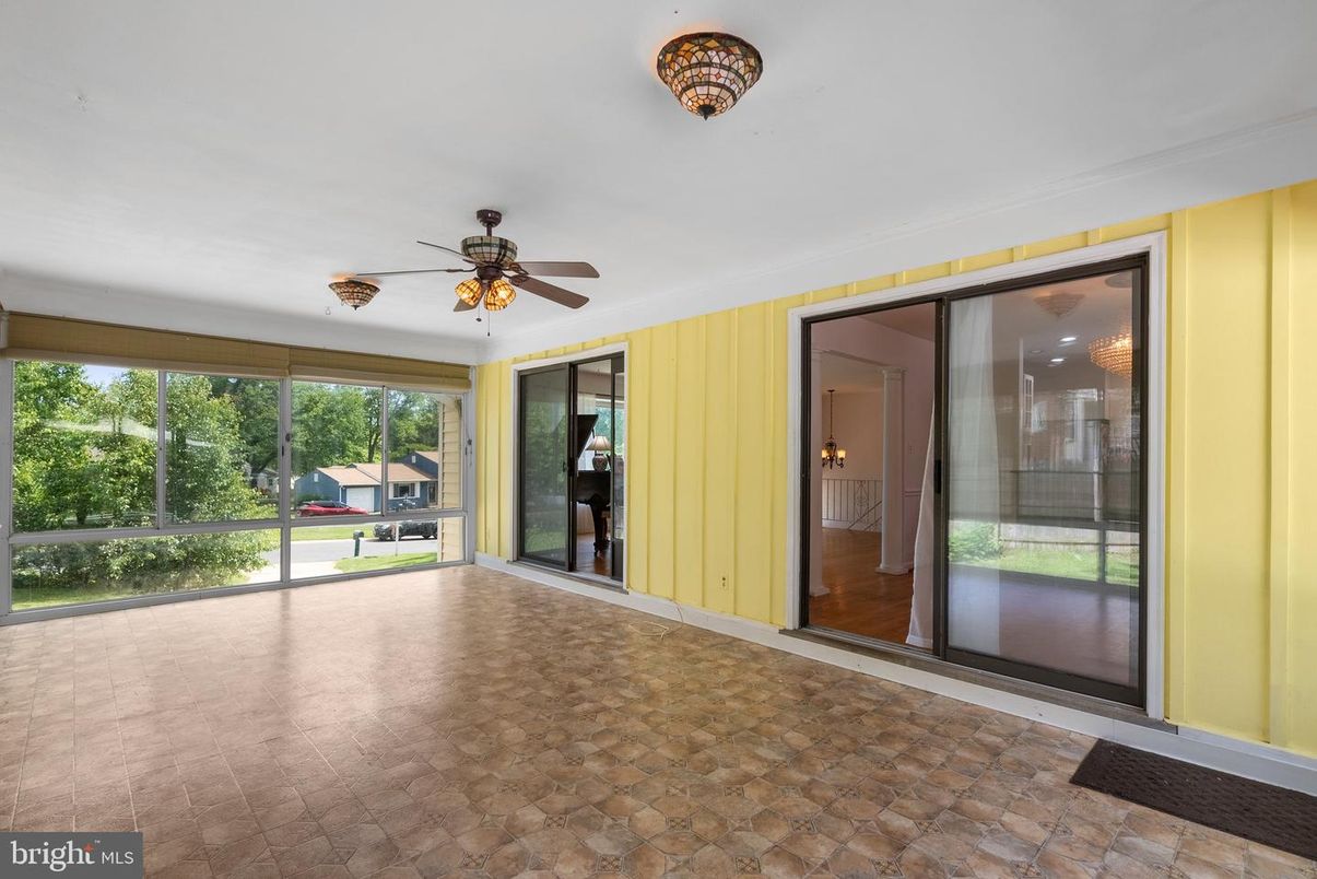 Empty room, Interior, Sun Room