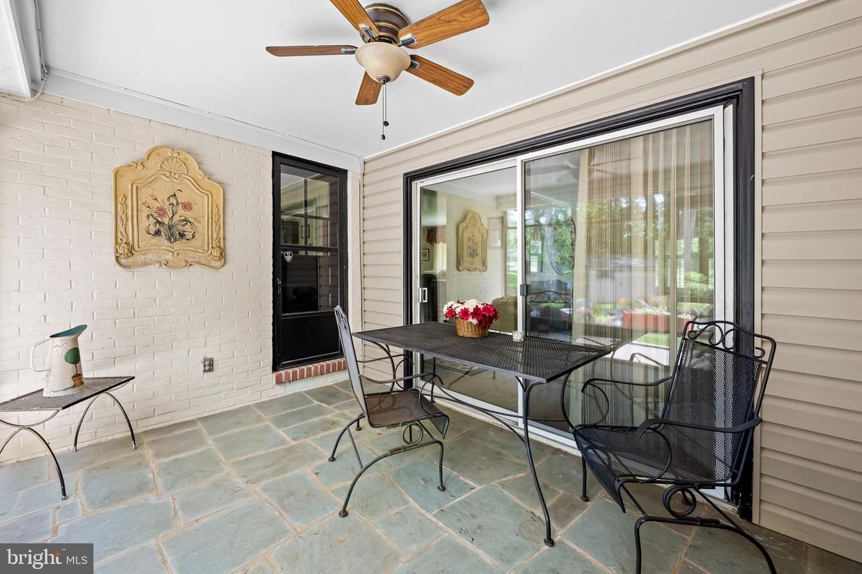 Dining room, Interior