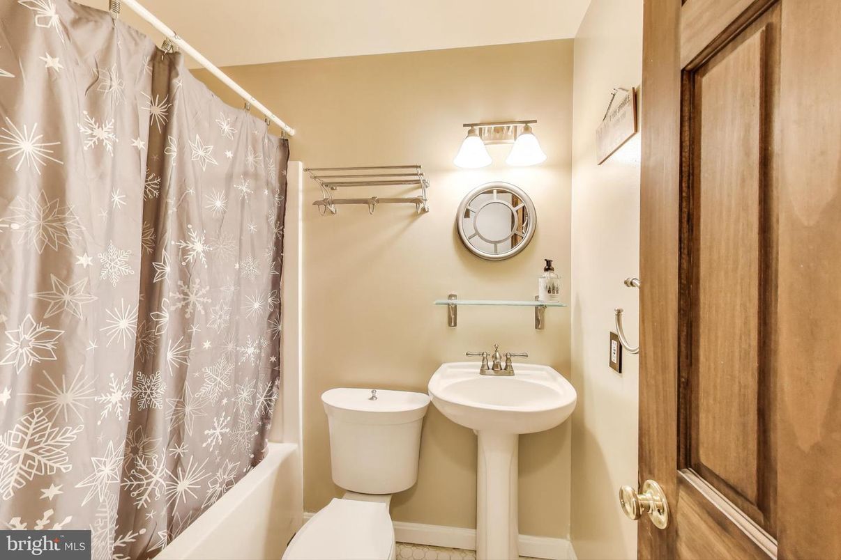Bathroom, Interior