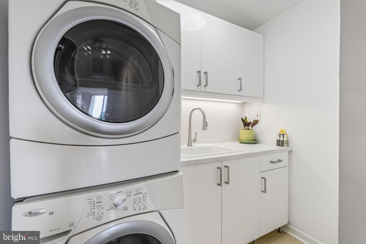 Interior, Washer