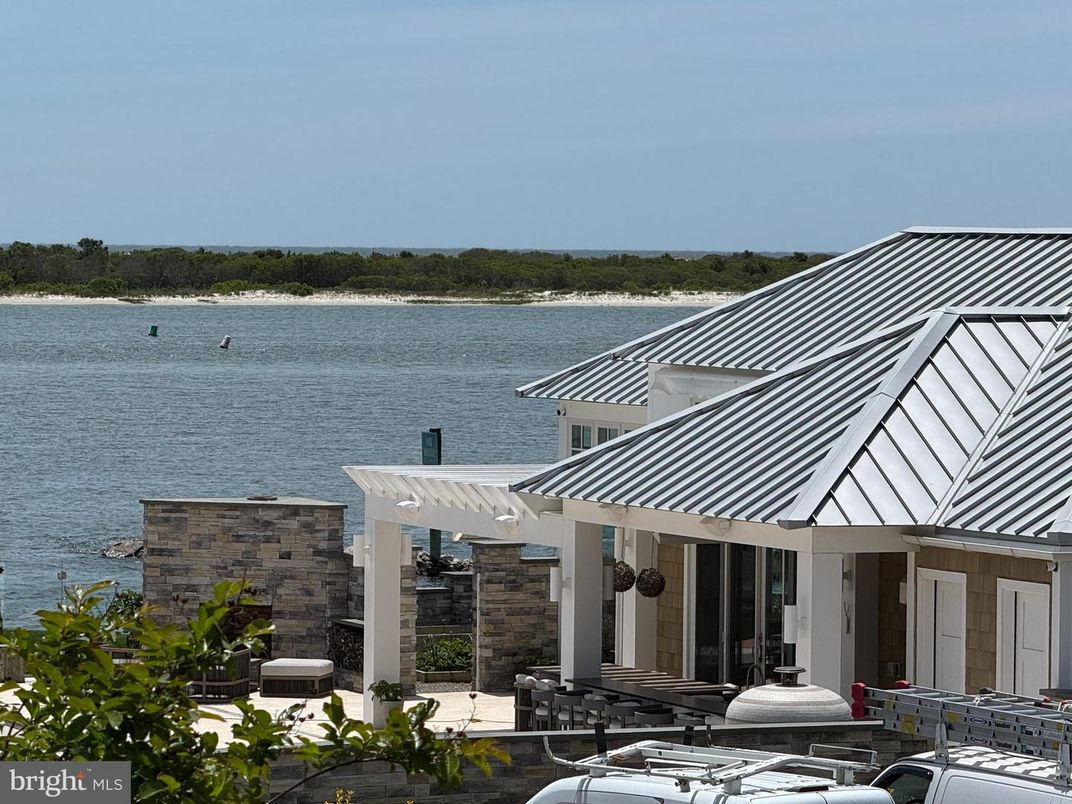Exterior, Water