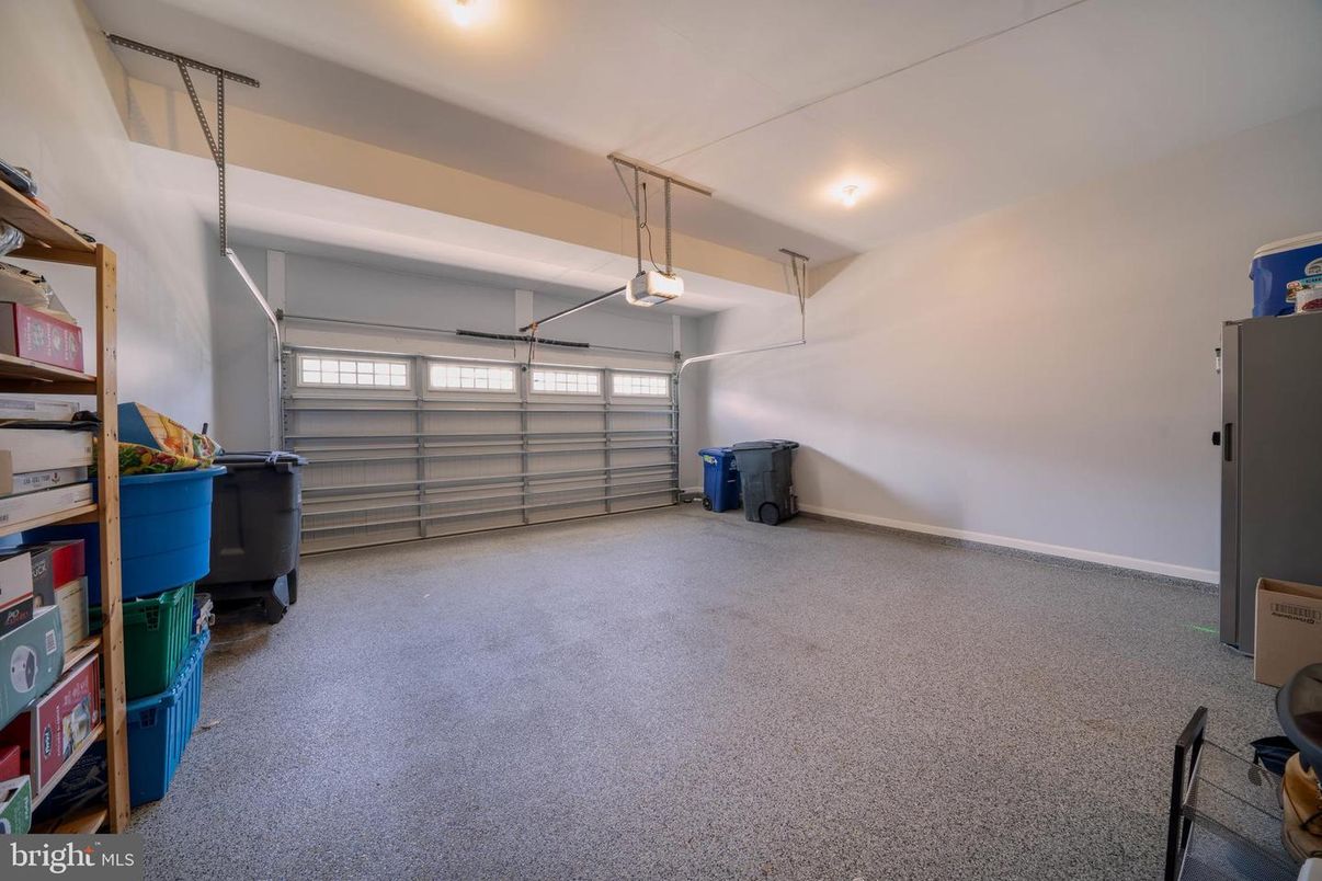Garage, Interior