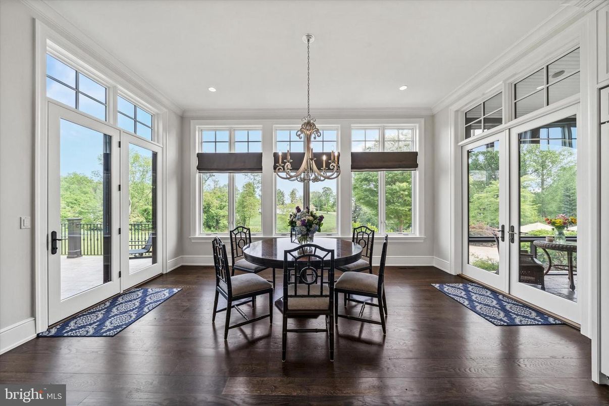 Chandelier, Dining room, Interior, Recessed Lighting, Wood Texture Flooring