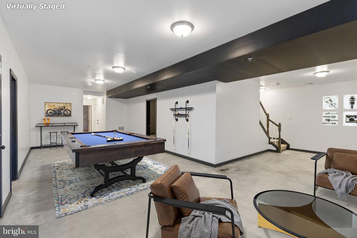 Billiard Table, Game Room, Interior